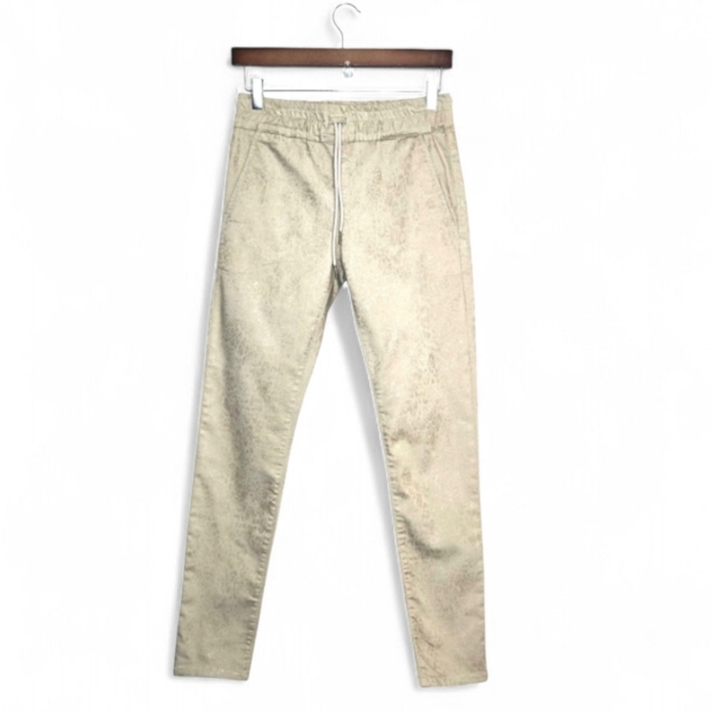 Bevy Flog Shely pants. Beige/gold Leopard. Size 25/0-2.